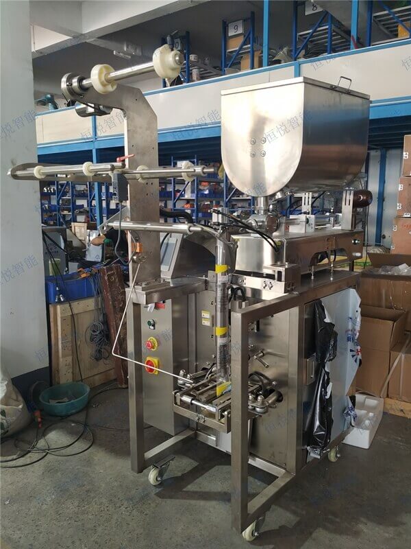 适用于带有小颗粒酱料的向日葵视频色版下载